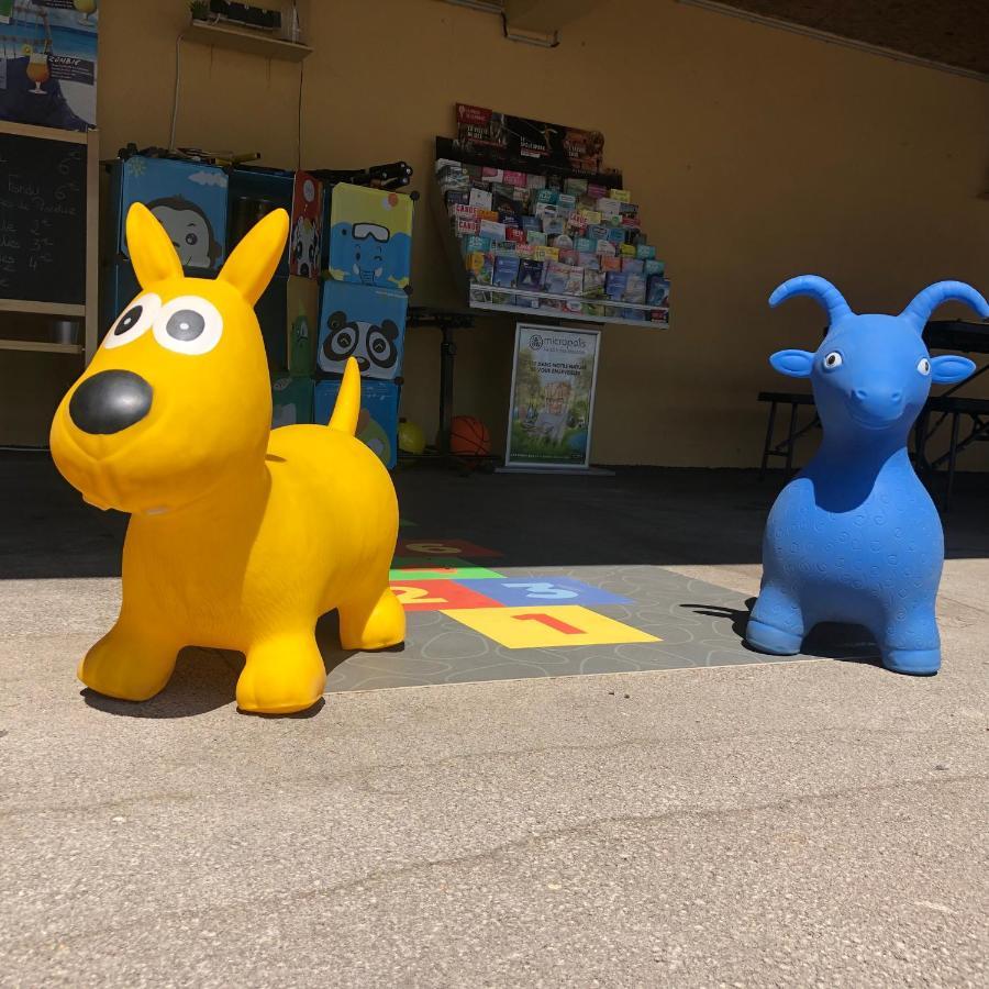 ז'יניאק Camping Paradis Family Les Rives De L'Herault מראה חיצוני תמונה